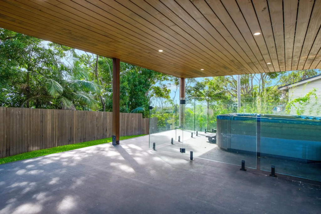 24 Hibiscus Crescent