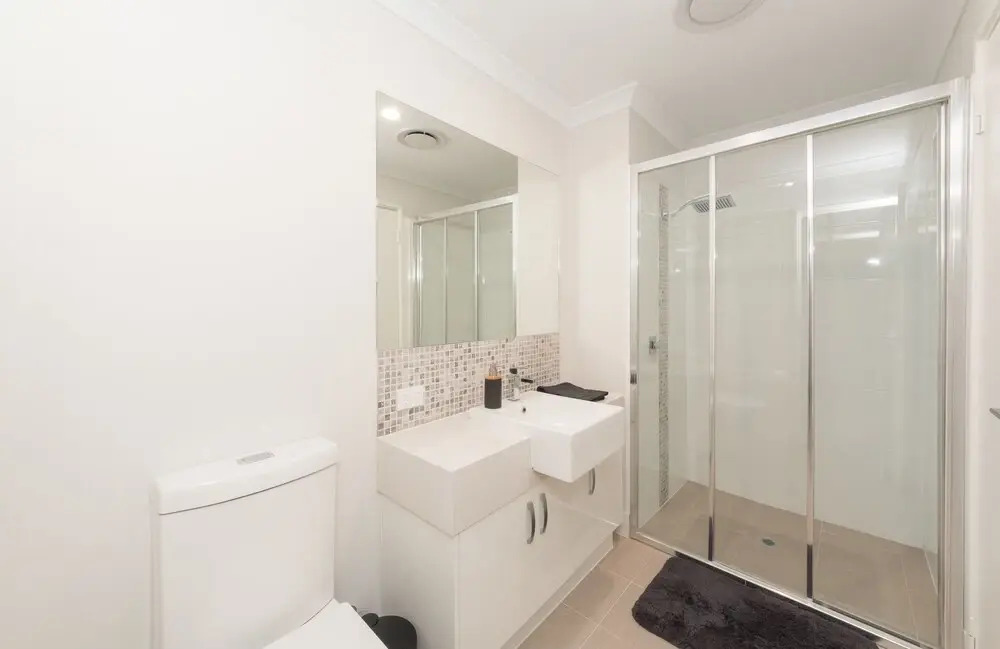 Lakeview Apartment Suite 16