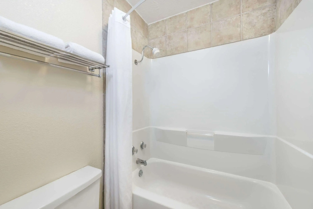 Days Inn by Wyndham Bryan College Station