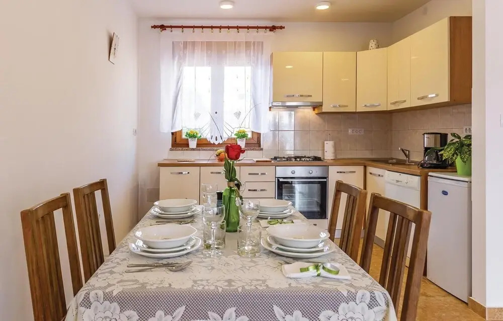 Stunning Apartment in Pula With Wifi and 2 Bedrooms