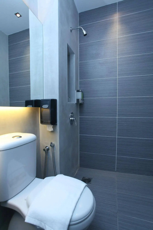 J Hotel