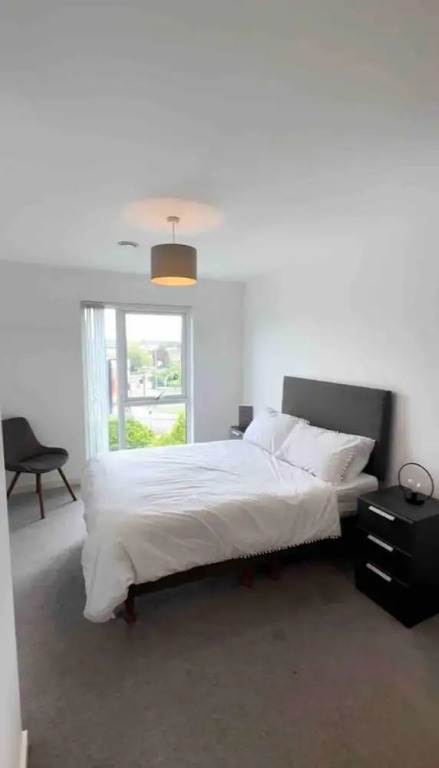 Modern 1-bed Apt, Sleeps 2 in Birmingham