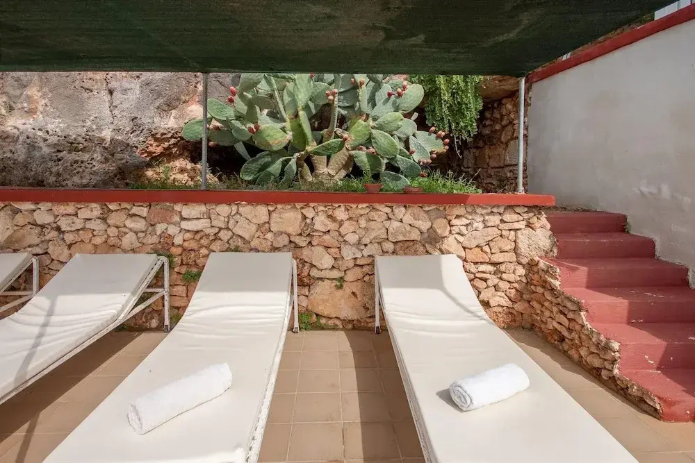 Merill Pool and Sea Charming Apart 1