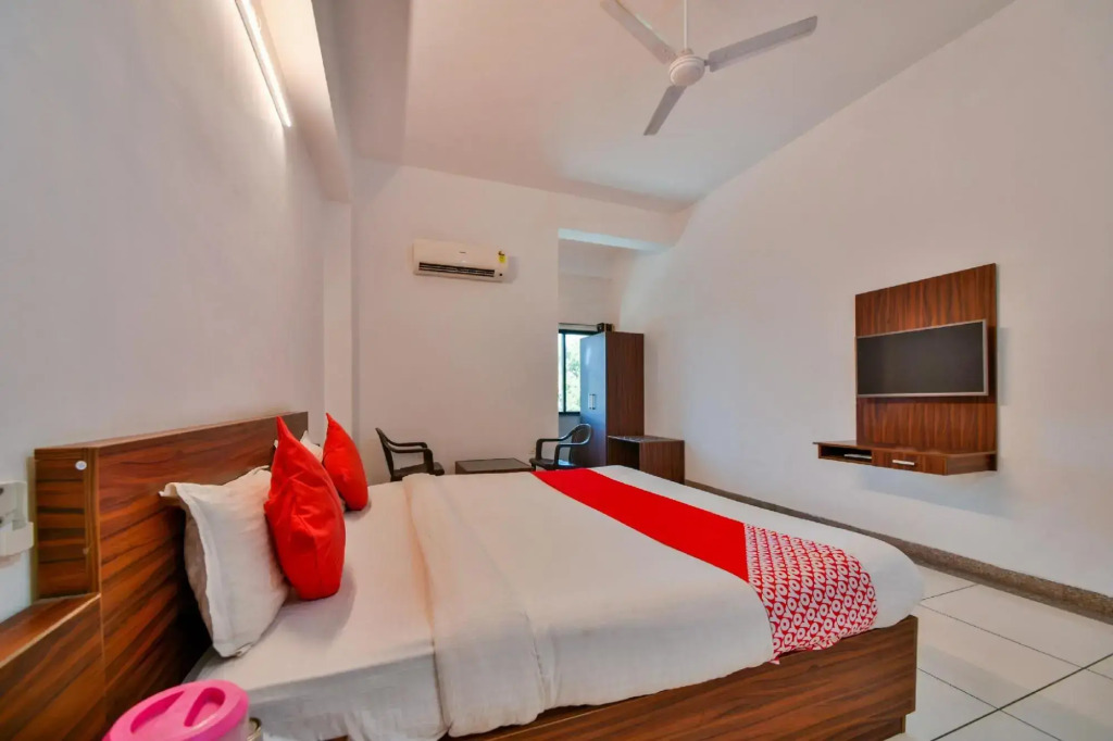 Oyo 71845 Keshar Residency