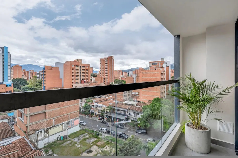Housy Laureles - 801