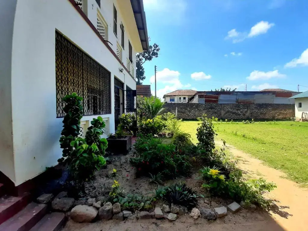 Elisol Residence