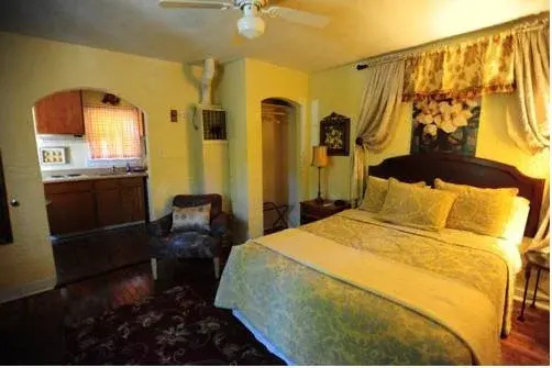 Sunflower Lodge