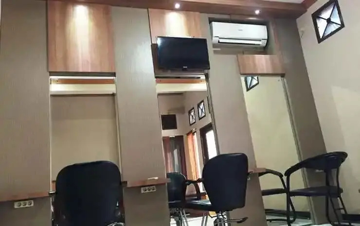 Grand Jamrud Hotel 1