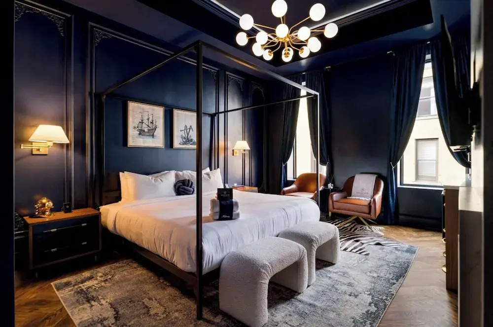 The Highliner Hotel