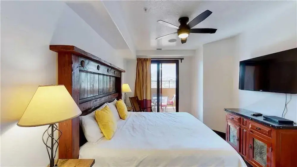 Paraiso ~ #8 2 Bedroom Condo
