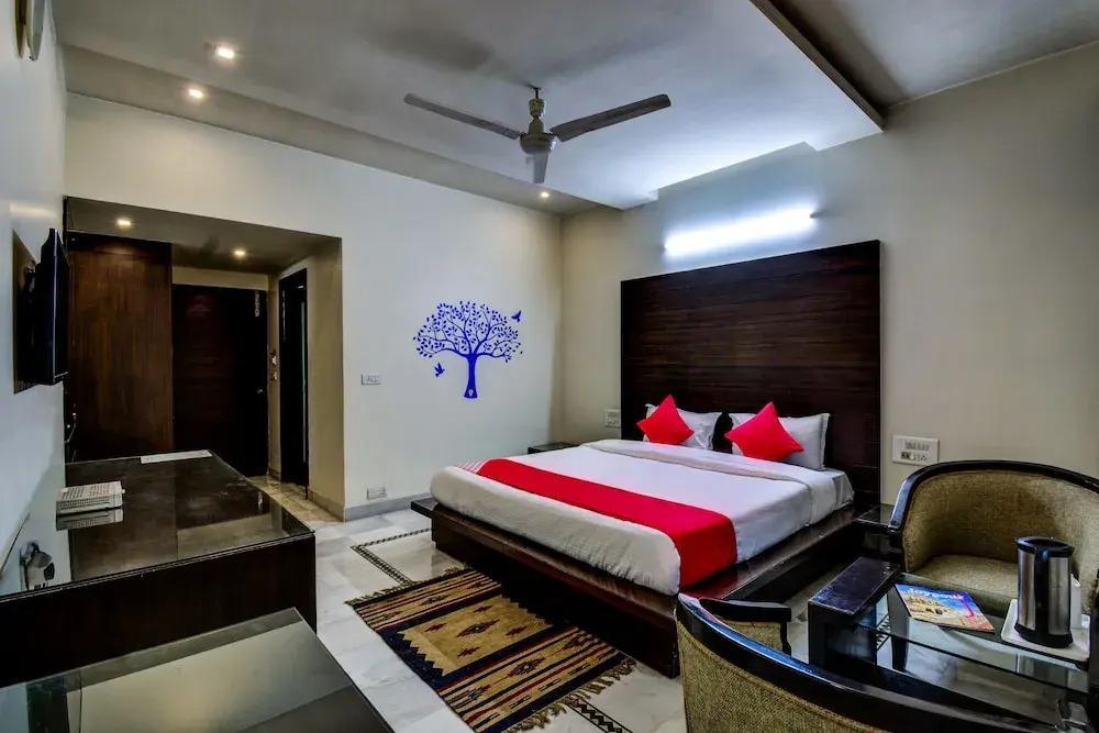 OYO 2428 Hotel Ashish