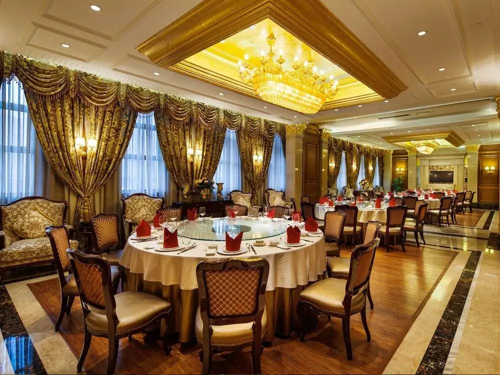 Chongqing Auwi Hotel