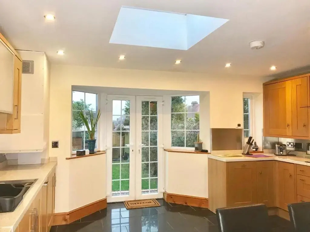 Luxurious very spacious one bedroom flat