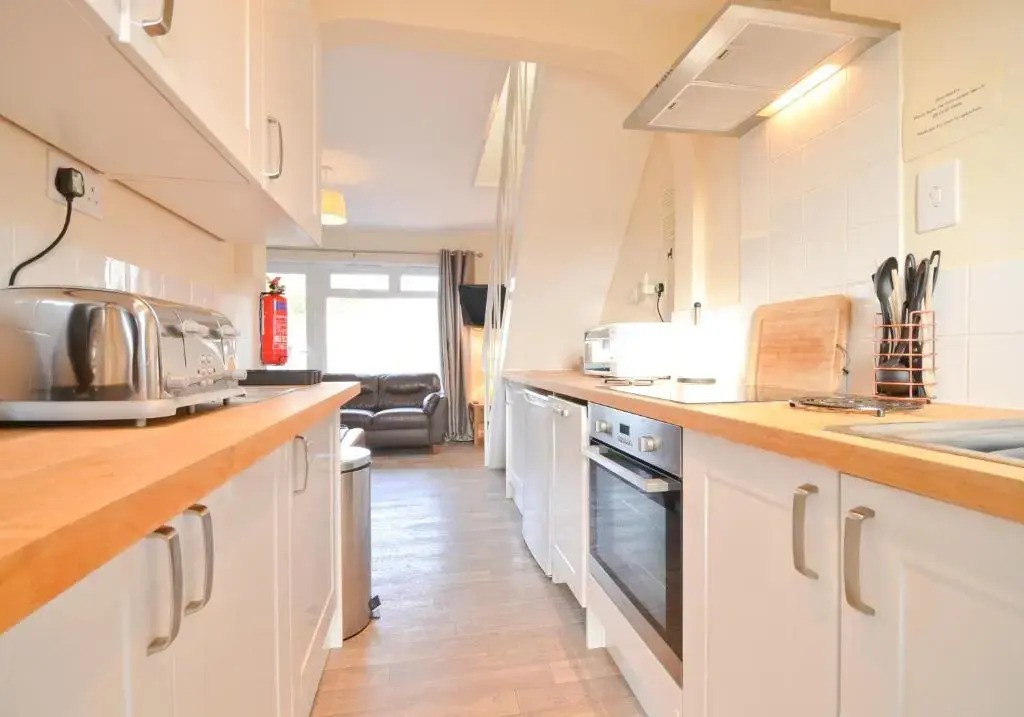 18 Tollgate Cottages