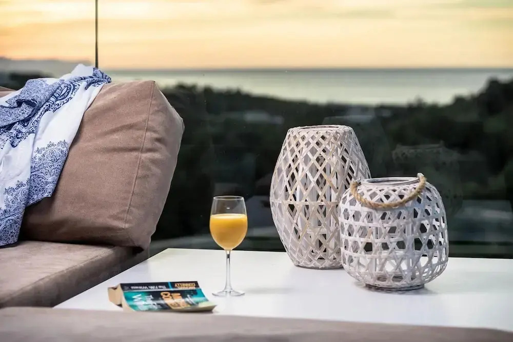 White Grace - A Seductive World of Luxury