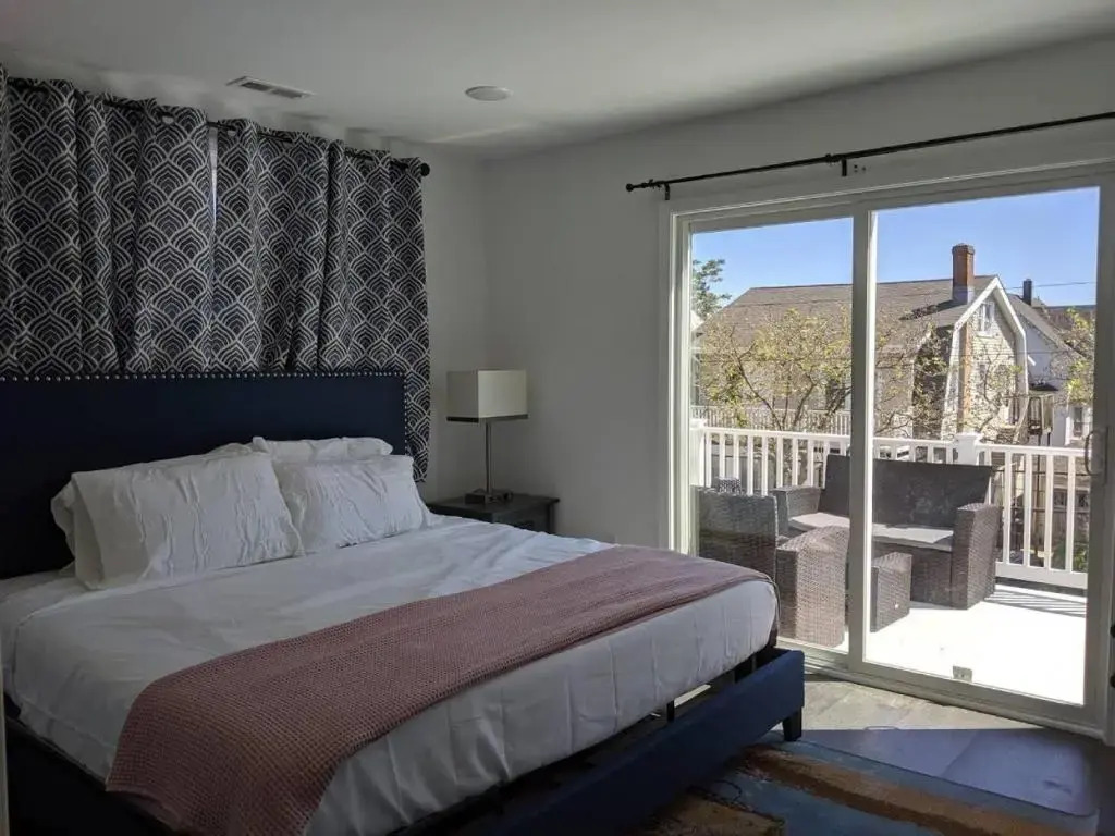 Lux 3 Bd - Perfect & Parking & Massive Patio