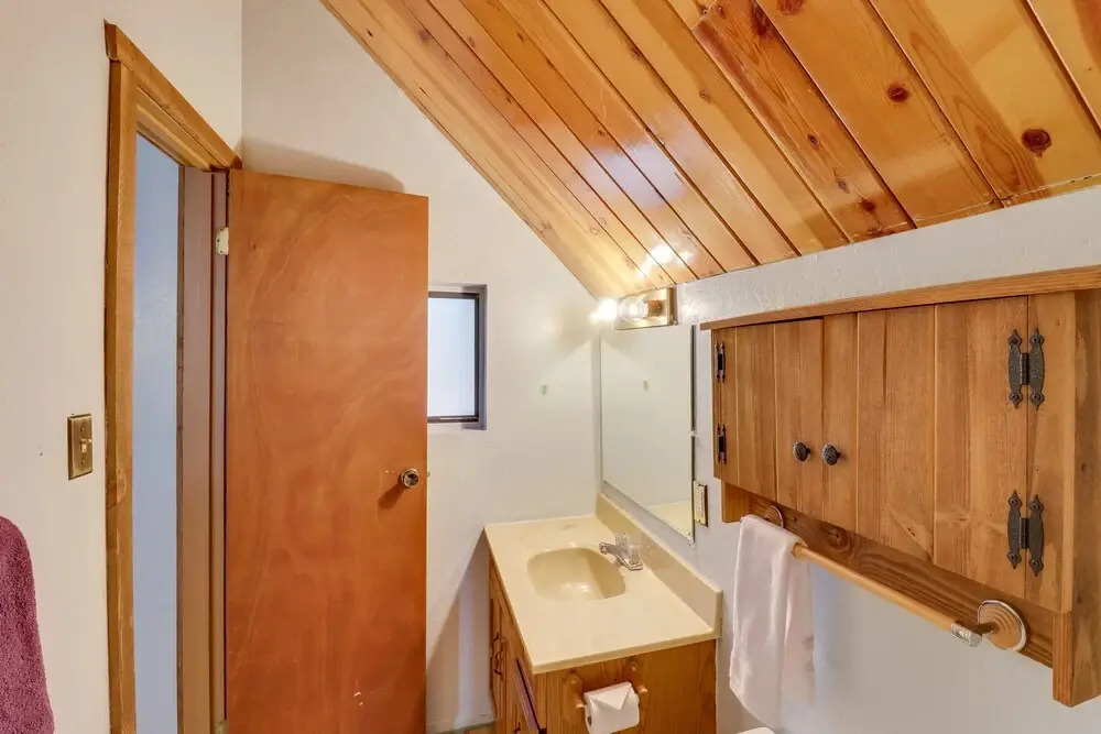Relax Fireside: Rustic Gem 2 Mi to Rainbow Lake!