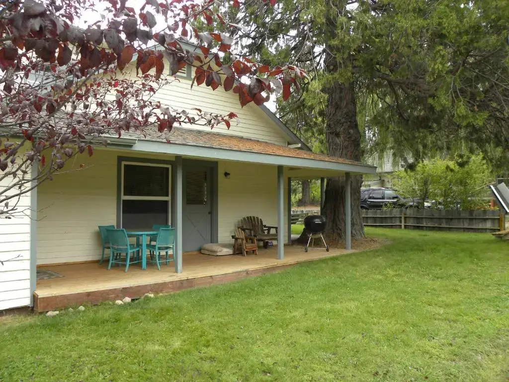 Mount Shasta Ranch Bed and Breakfast