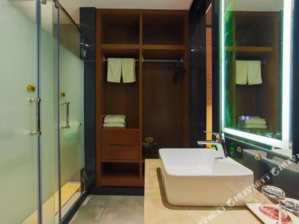 Vienna3Best Hotel(Shijiazhuang Luancheng Runfeng Logistics Park store)