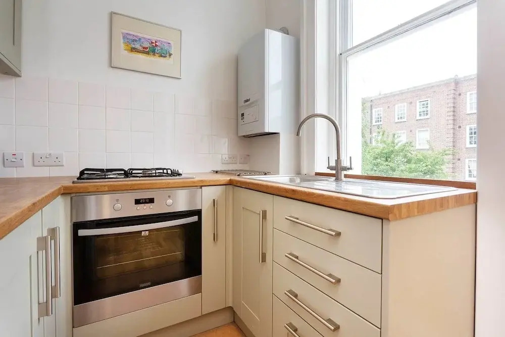 Clarendon Apartment