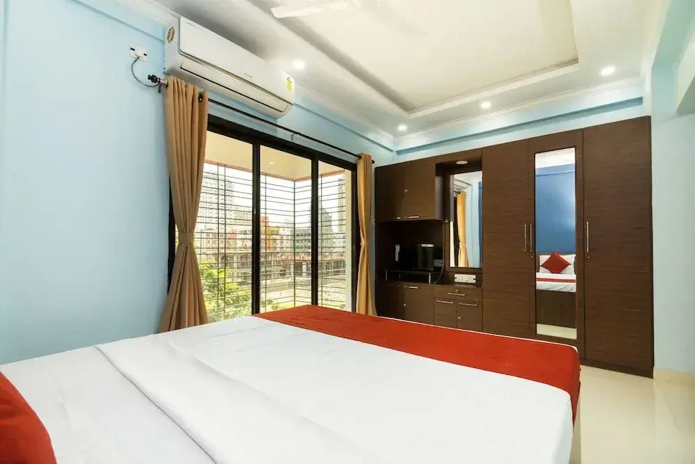 OYO 8818 Coral Residency Newtown