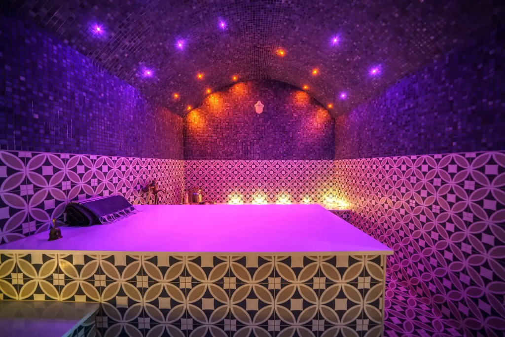 Macaris Suites & Spa