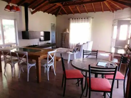 Casa LINDA TÉRREA e SUPER ACONCHEGANTE 3 Suítes