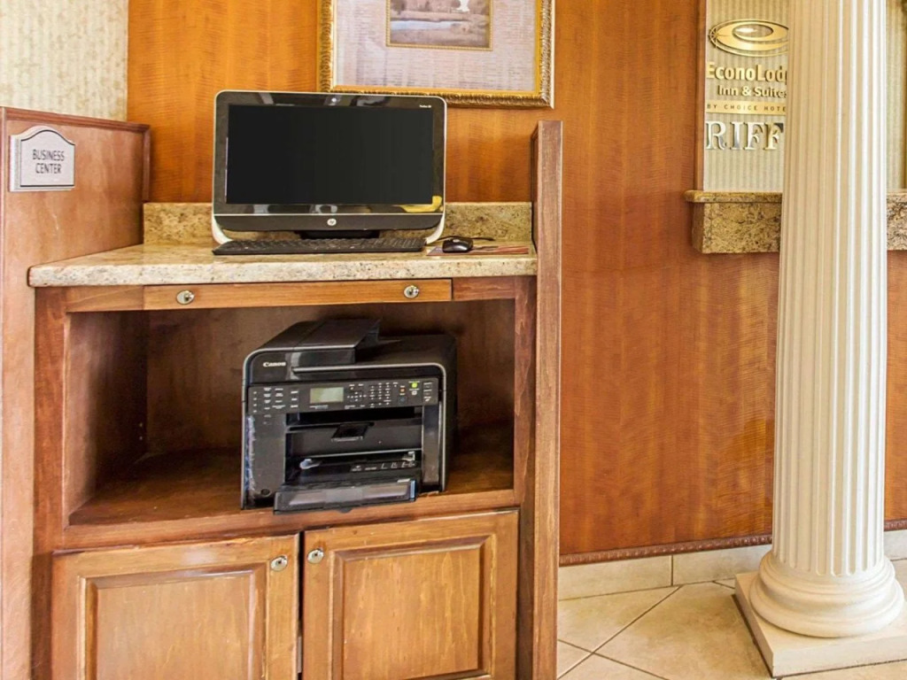 Econo Lodge Inn & Suites Griffin North