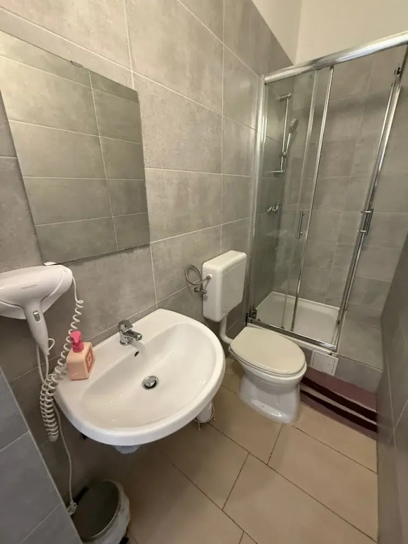 Affordable 2BR Apt Superb Location