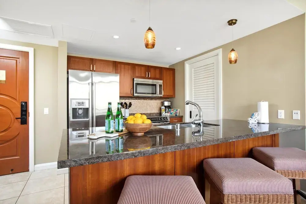 NEW KBM Resorts Free CAR Honua Kai Hokulani Ocean Glimpses 1-bedroom Condo, Breathtaking Views! Hkh-516