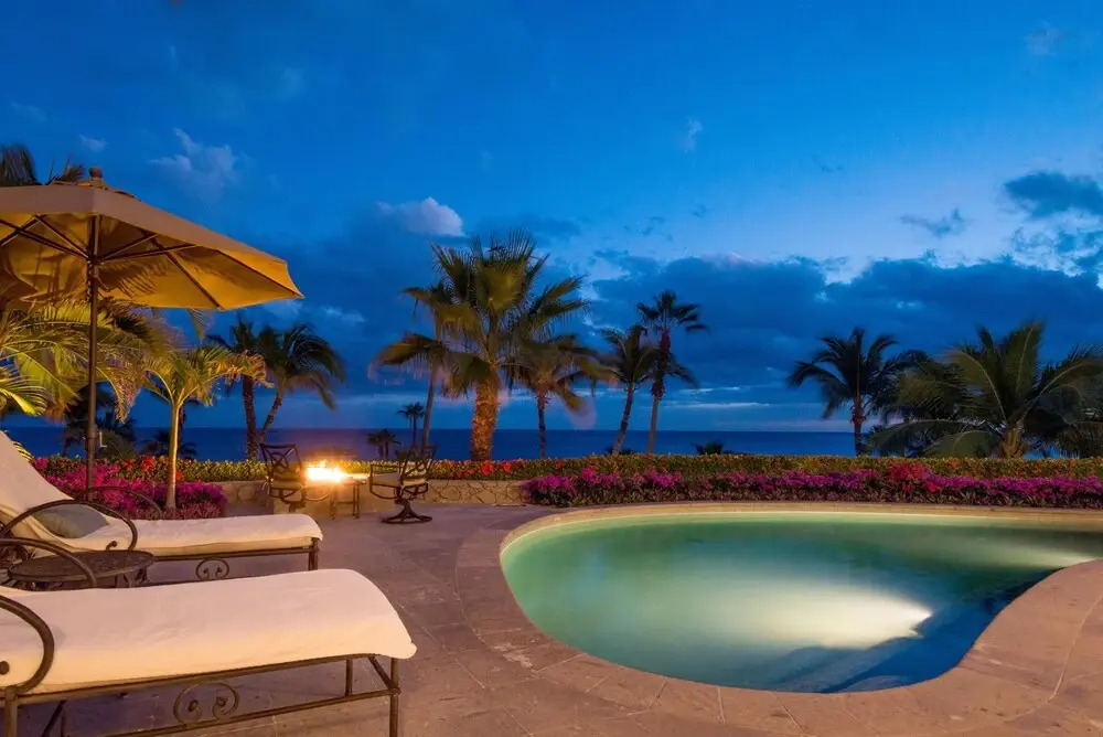 Golfers Paradise Across From Palmilla Beach at Villas del Mar 212