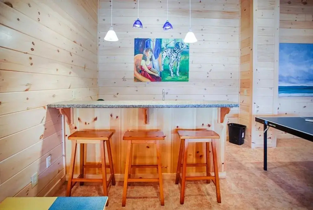 Aska Lakeside Lodge
