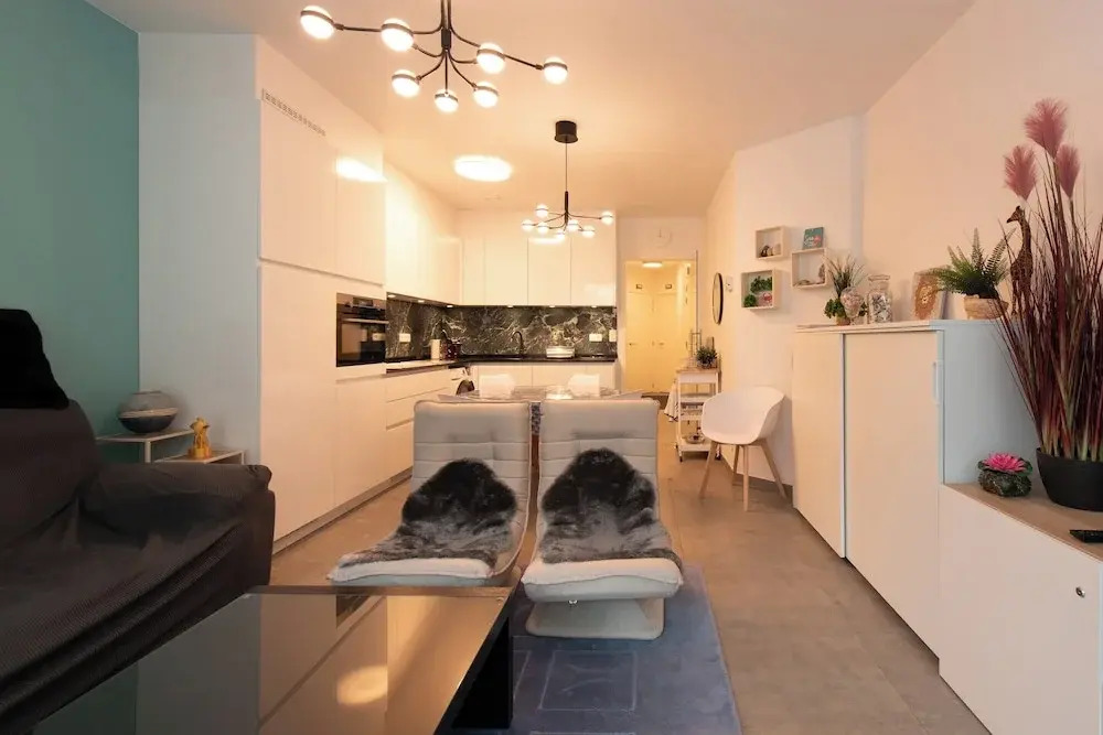 Newly-built Apartment by the sea