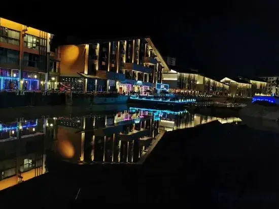 Mingyue Mountain Chancha Hot Spring Hotel
