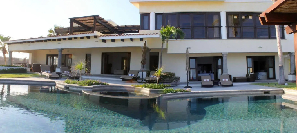 Villa Delfines by Cabo Villas