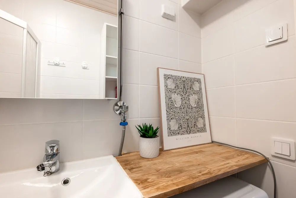 2ndhomes Bright 125m2 4BR Center Apt