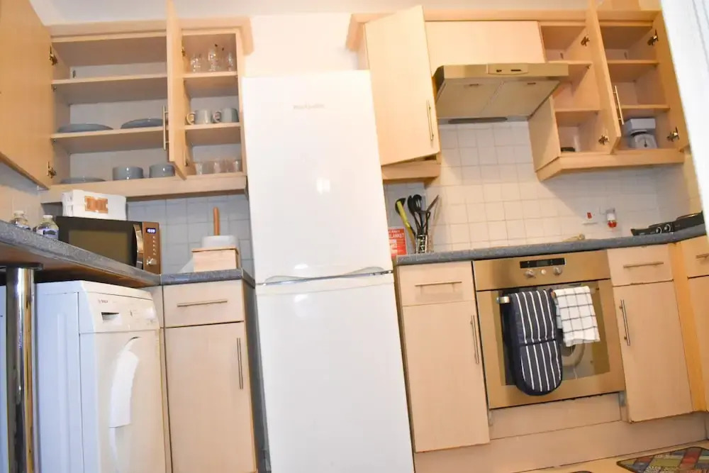 Lovely 2-bed Apartment in West Bromwich