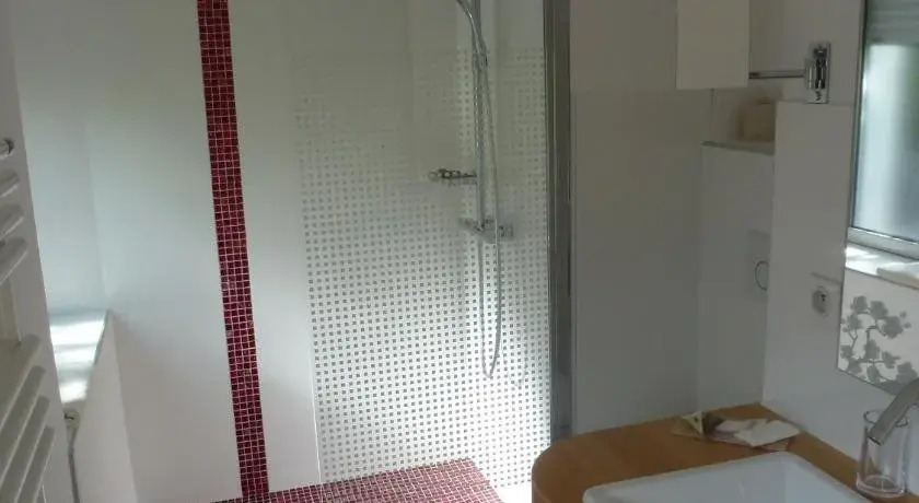 Villa Elisa. M