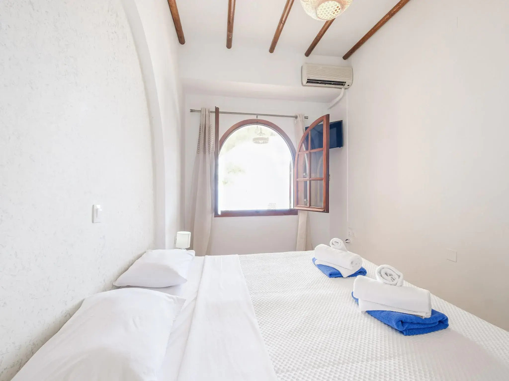 Comfortable Holiday Home With Terrace