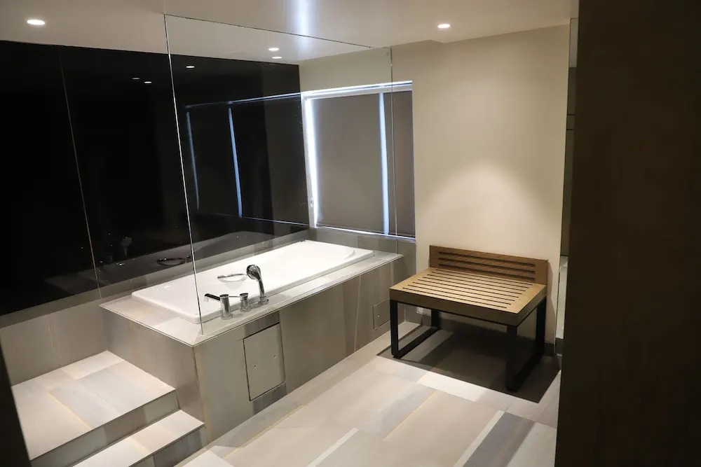 The Cruze Premium Boutique Hotel