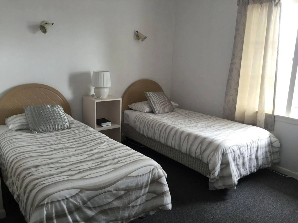 Rainbow Motel & Guest House