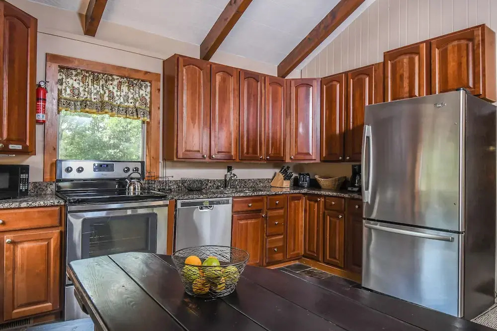 Log Hut 3 Bedroom House