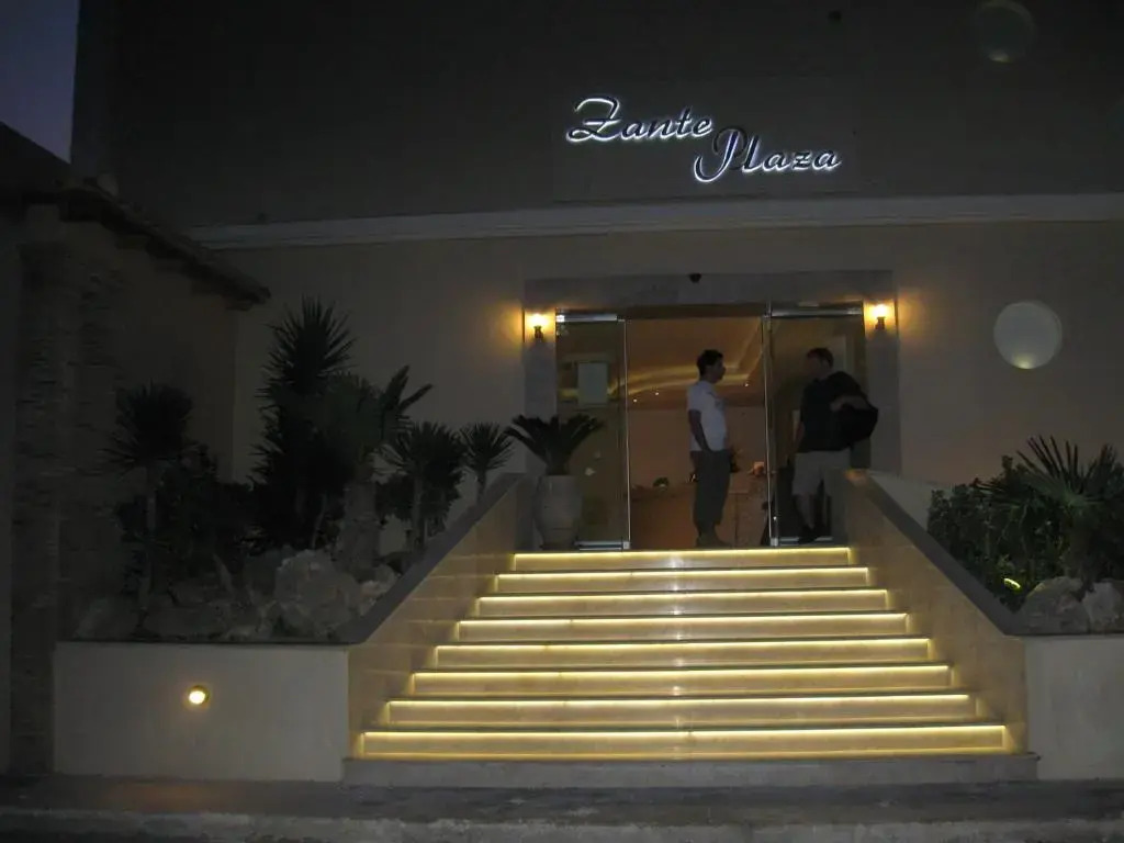 Zante Plaza Hotel & Apartments