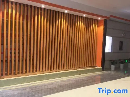 Seven Orange Hotel Shenzhen (Tianan Yungu Huawei Base Store)