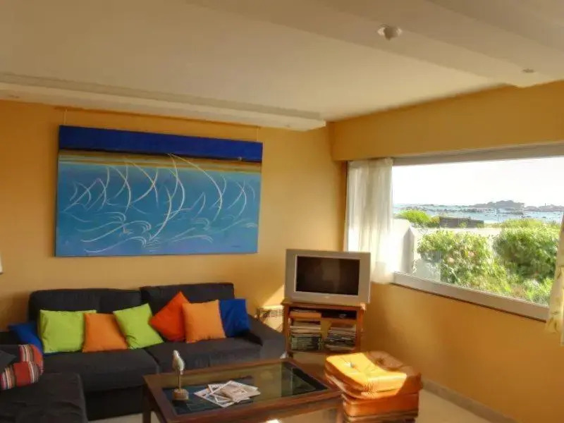 Appartement Belle Vue Mer Avec Wifi Et Cour Close Tregastel - Ref 42