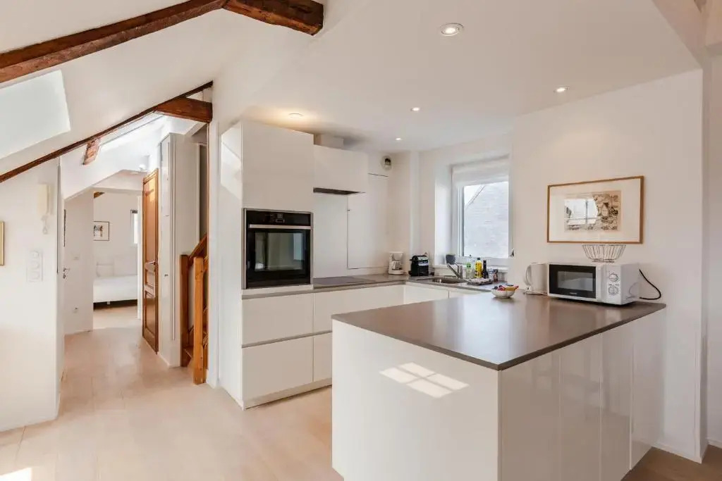 Hypolite 5 New- Elegant flat - 80 meters from the Port of Honfleur
