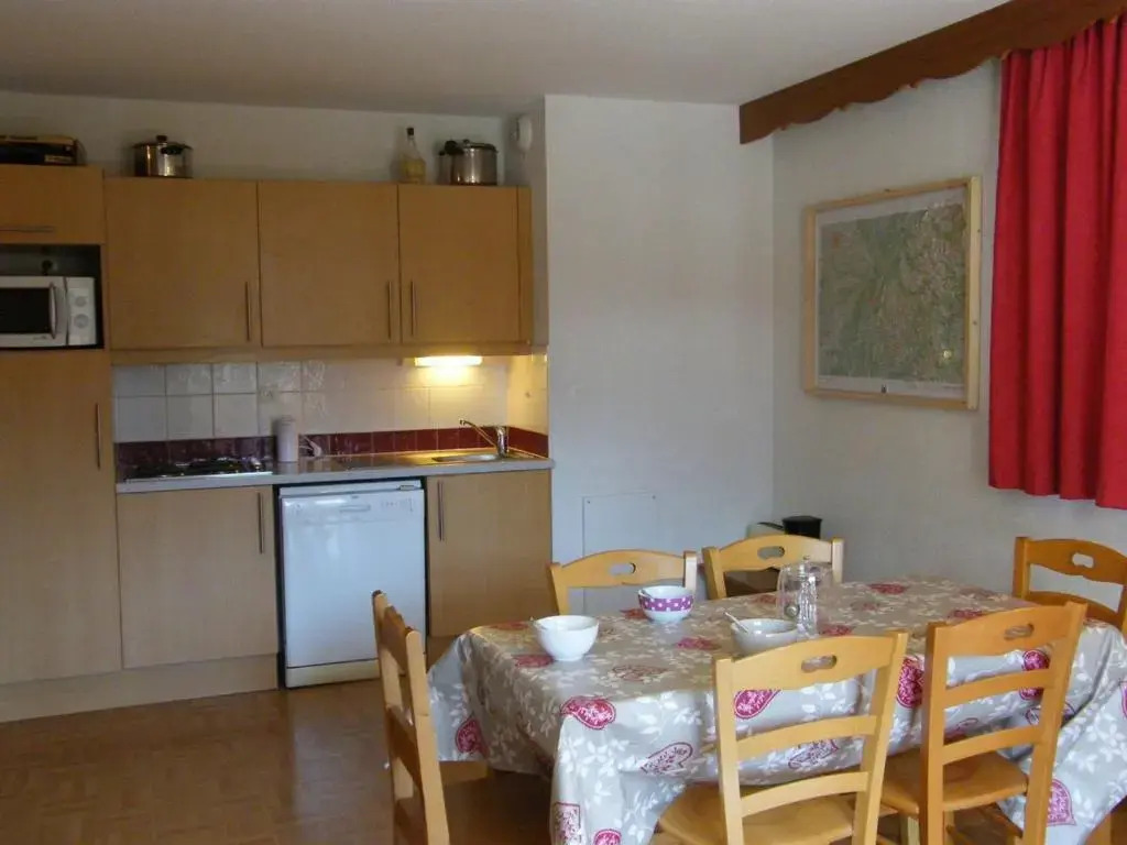 Appartement Puy-Saint-Vincent, 2 pièces, 6 personnes - FR-1-330G-95