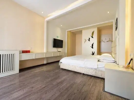 Red Ant Hotel (Xinxiang Normal University Pangdonglai)