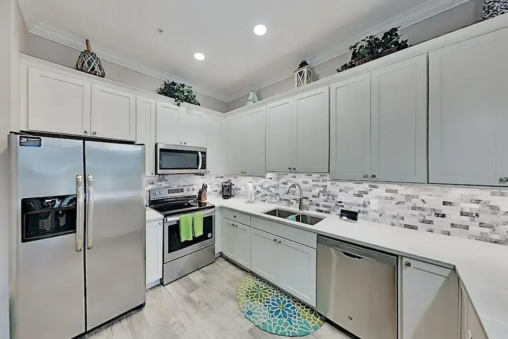 Walk to the Beach! Seagrove Highlands Gem With Pool - 3 Bedroom Condo