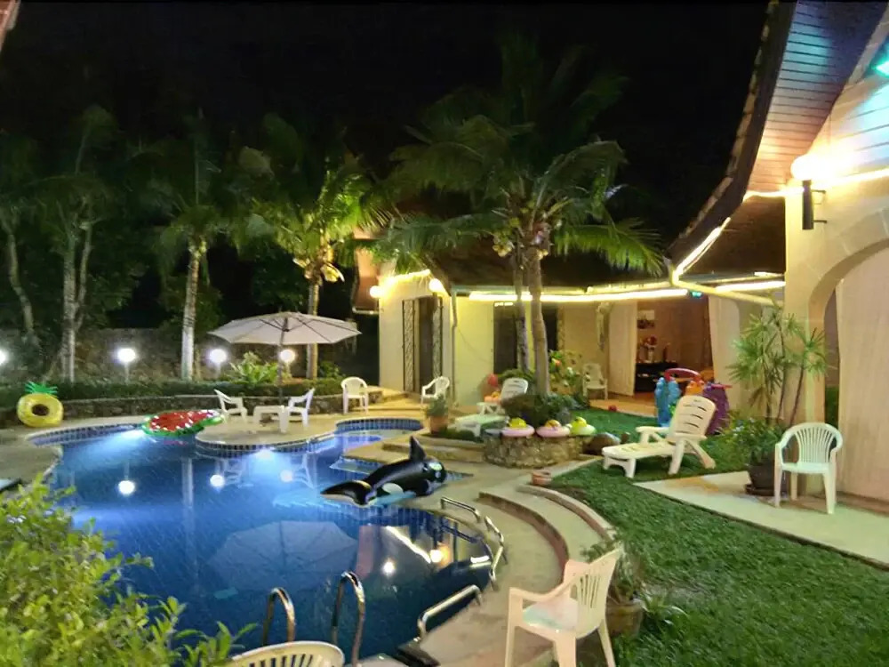 Baan Win House